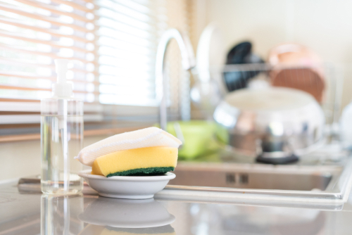 Saiba como limpar a pia da cozinha corretamente 